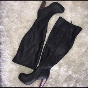 NEW Black Faux Leather w Tortoise Block Heel Boots